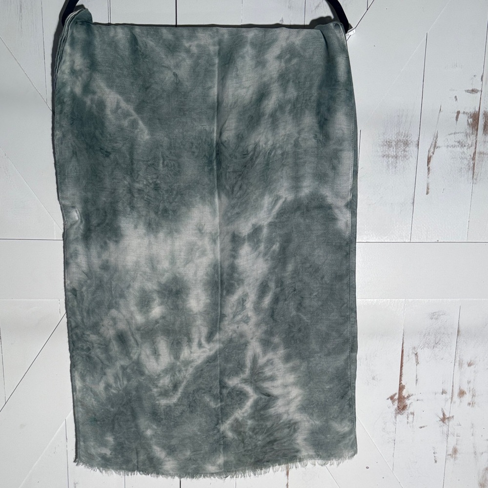 Green Tie Dye Lightweight Kimono/Wrap - Picture 5 of 8